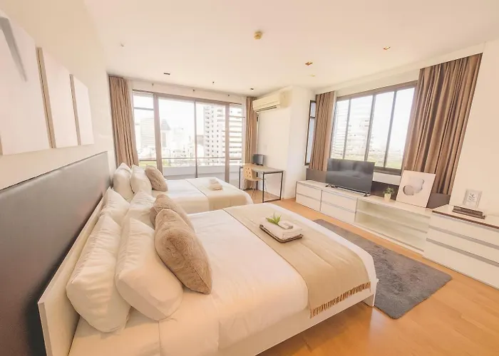 Executive 2 Beds Nana Bts 5 Mins Apartment Bangkok